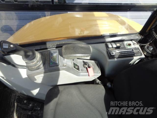 CAT 302.7 D Mini ekskavatori < 7 t