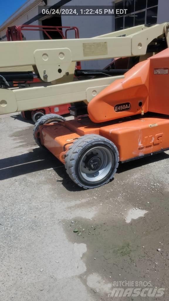 JLG E 450 AJ Strēles pacēlāji