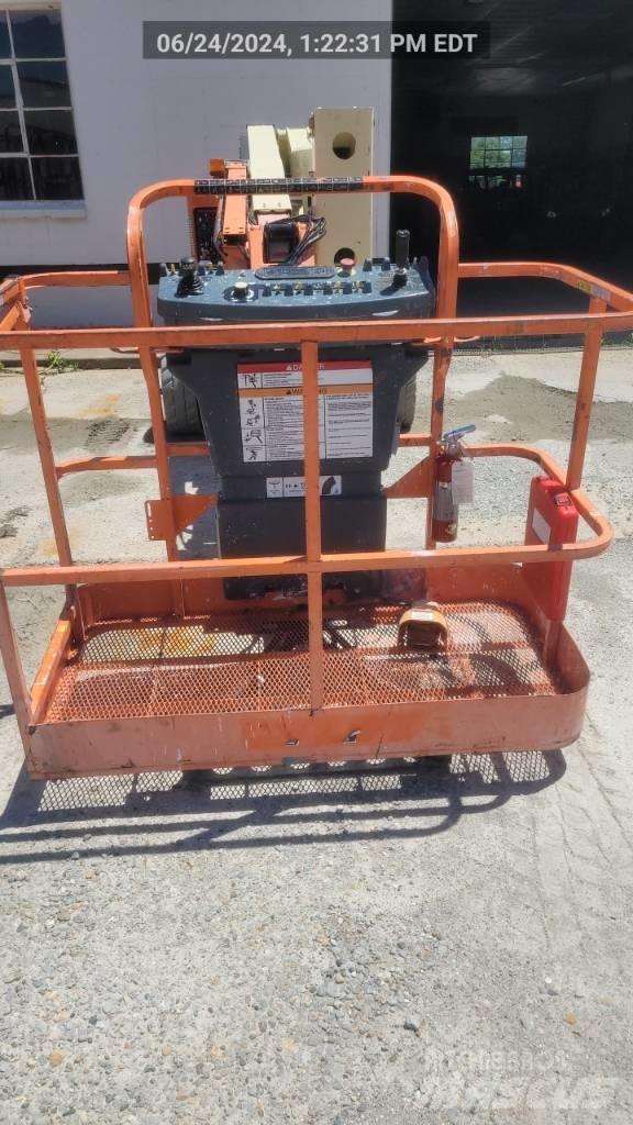 JLG E 450 AJ Strēles pacēlāji