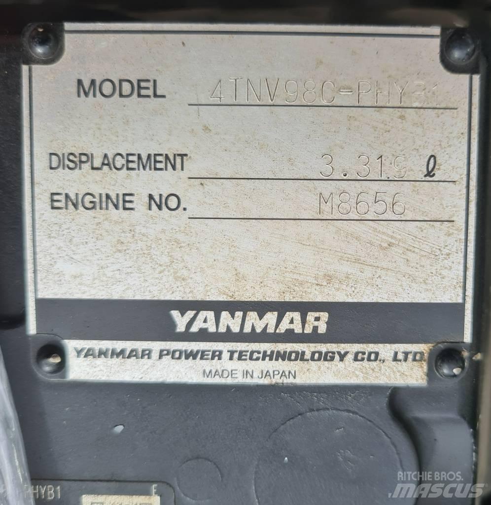 Yanmar 4TNV98C-P Dzinēji