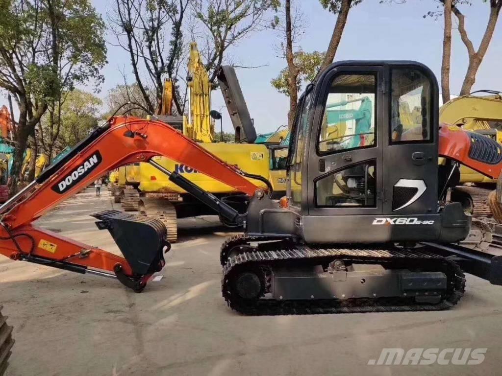 Doosan DX 60-9C Kāpurķēžu ekskavatori