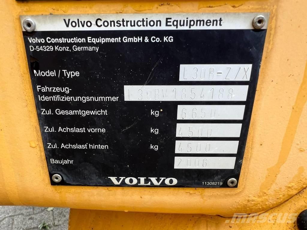 Volvo L 30 B Iekrāvēji uz riteņiem