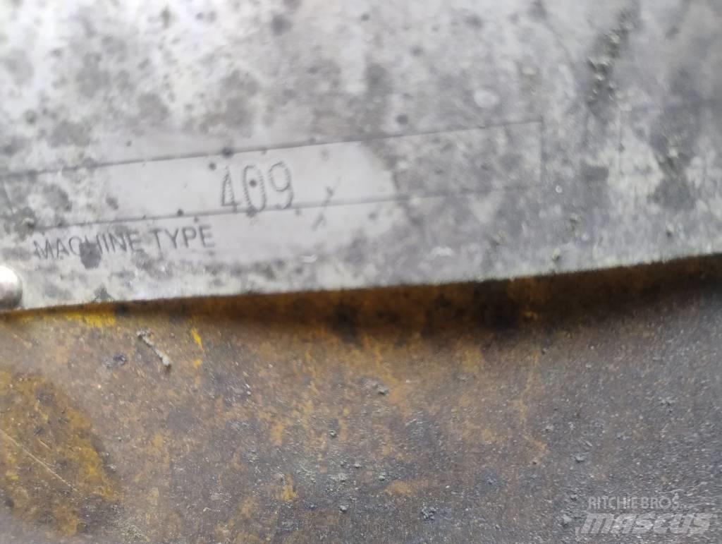 JCB 409 2006r.Parts, Iekrāvēji uz riteņiem