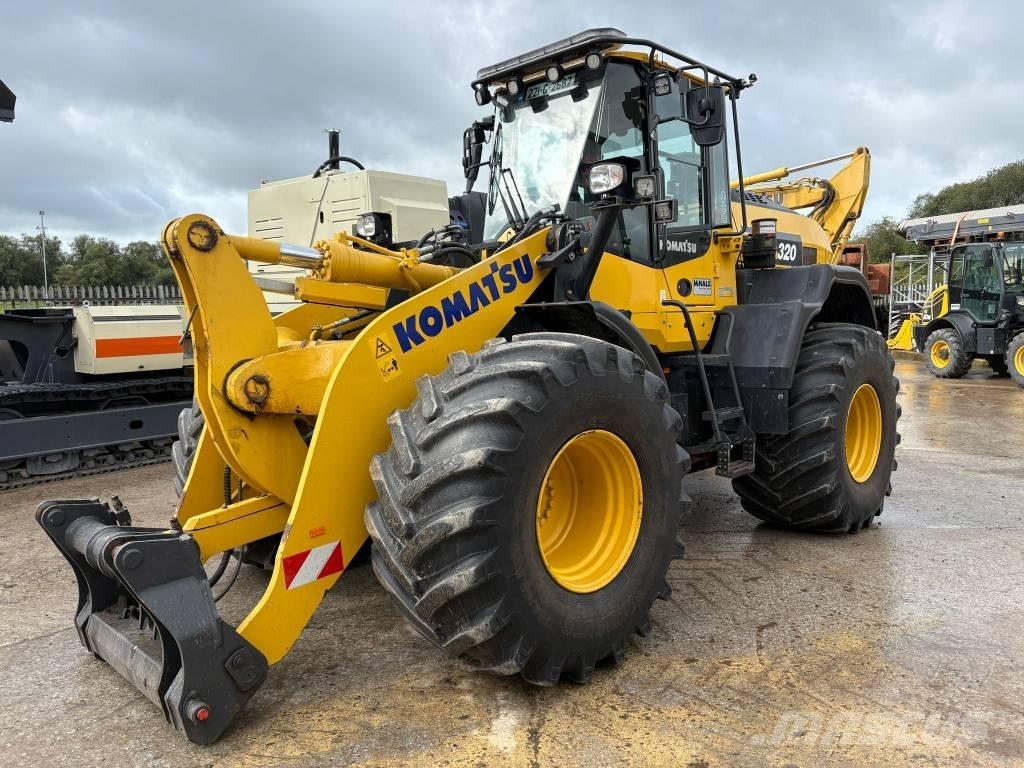 Komatsu WA320-8 Iekrāvēji uz riteņiem