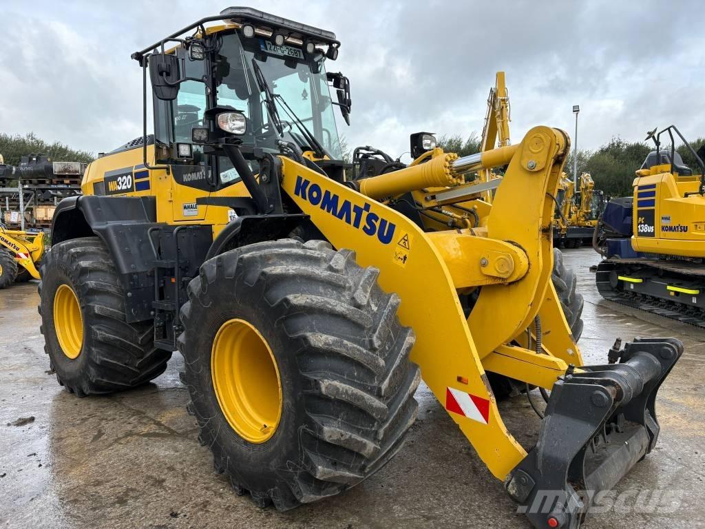 Komatsu WA320-8 Iekrāvēji uz riteņiem
