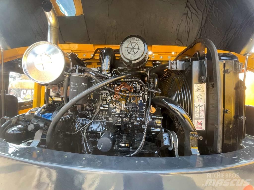 Hyundai 60w-9 Ekskavatori uz riteņiem