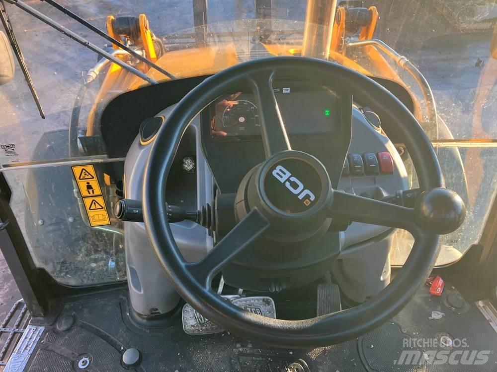 JCB 3CX Ekskavatori-iekrāvēji