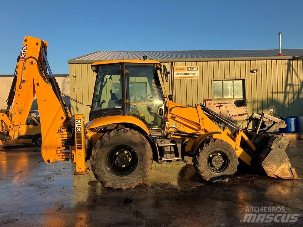JCB 3CX Ekskavatori-iekrāvēji