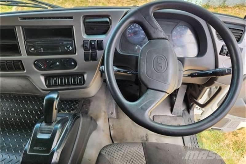 UD TRUCKS QUESTER Citi