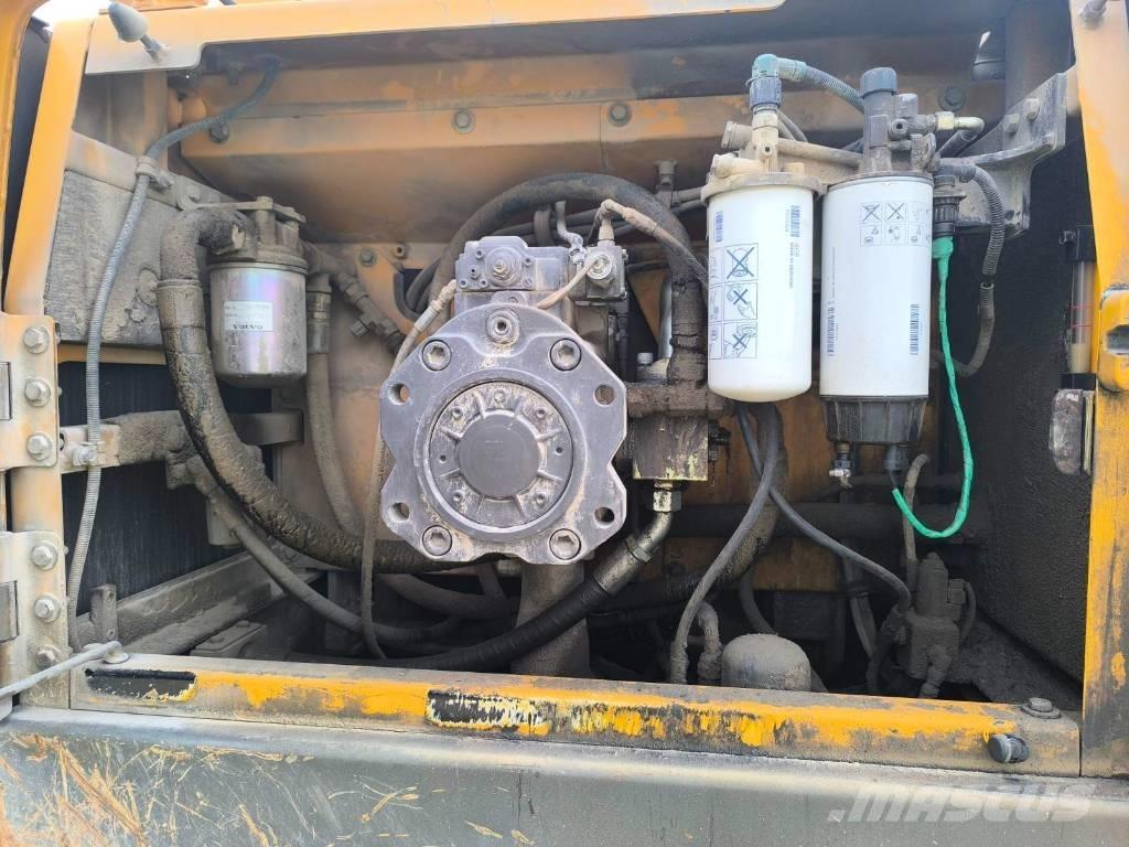 Volvo EC460CL Kāpurķēžu ekskavatori