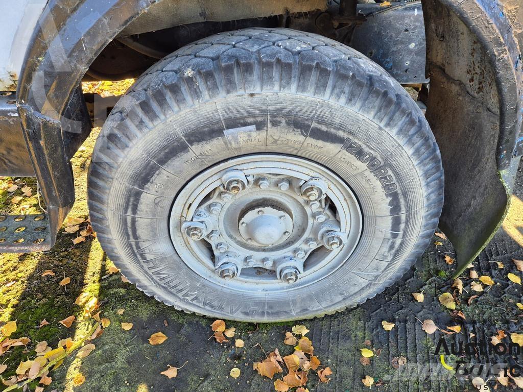 MAZ 5551 Pašizgāzējs