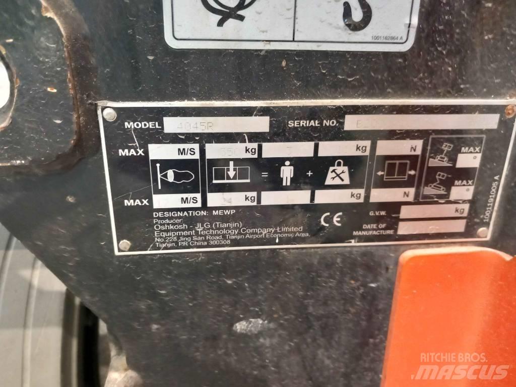 JLG 4045R Šķerveida pacēlāji