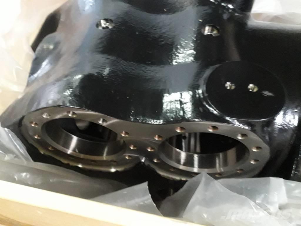 John Deere Base CH8 Strēles un kausi