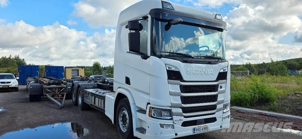 Scania R 500 Treileri ar āķi