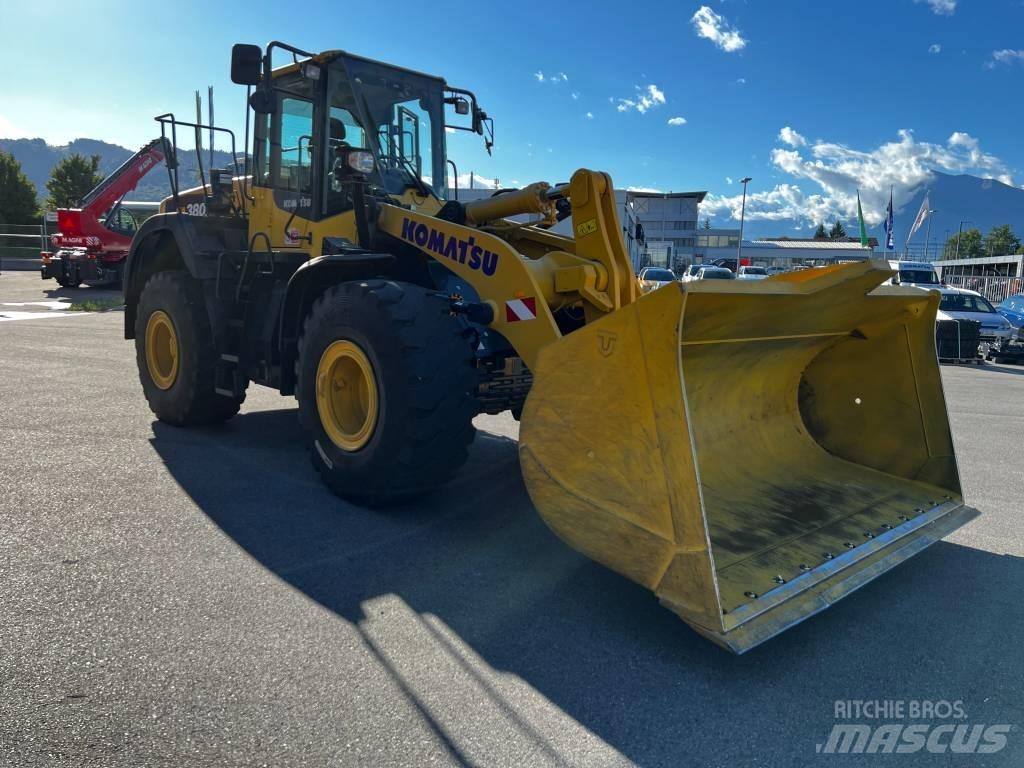 Komatsu WA380-8E0 Iekrāvēji uz riteņiem