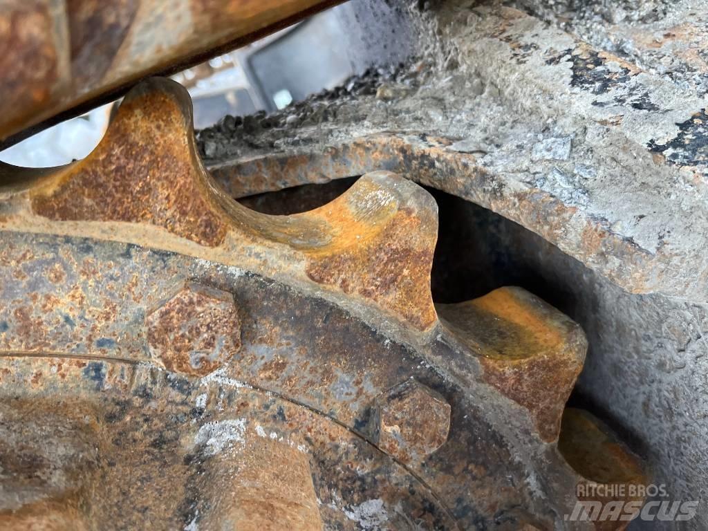CAT 324 E Kāpurķēžu ekskavatori