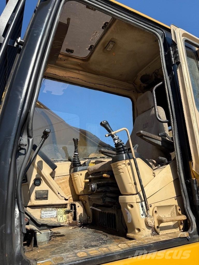 CAT 325 LN Kāpurķēžu ekskavatori