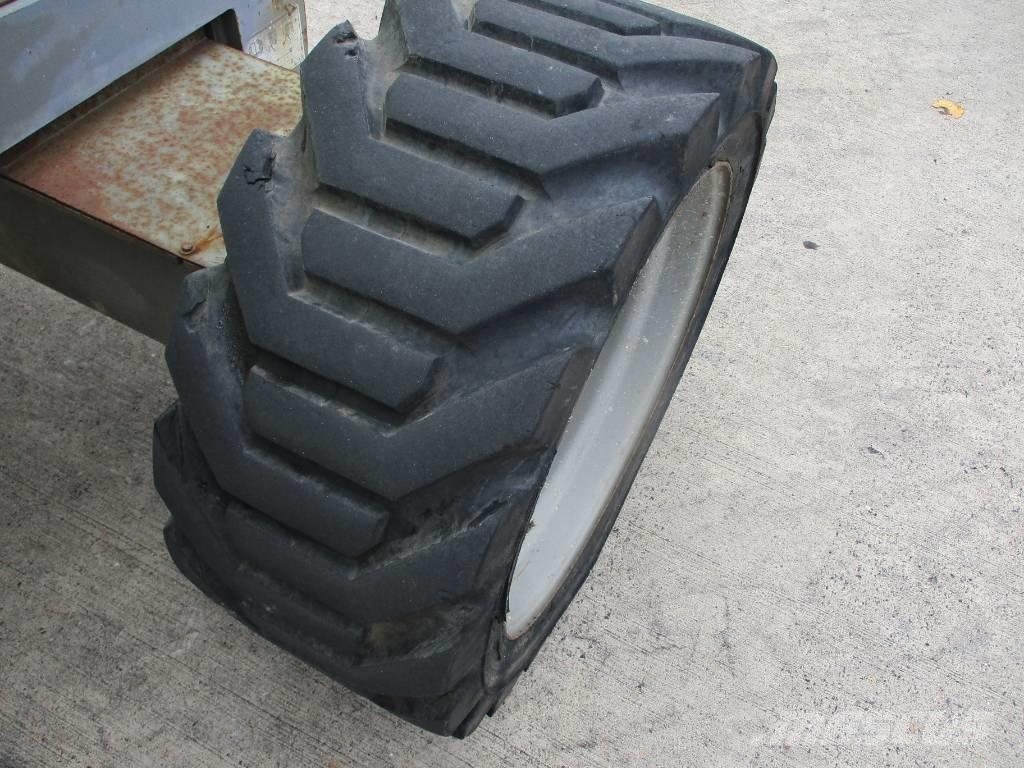 Genie Z45/25 (639) Kompakts pacēlājs ar rotējošu strēli