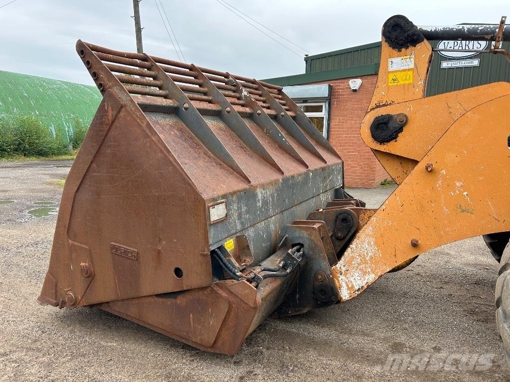 CASE 921F XR Iekrāvēji uz riteņiem