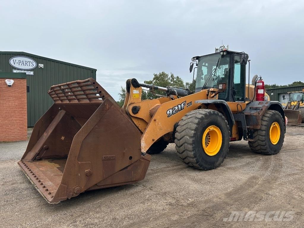 CASE 921F XR Iekrāvēji uz riteņiem