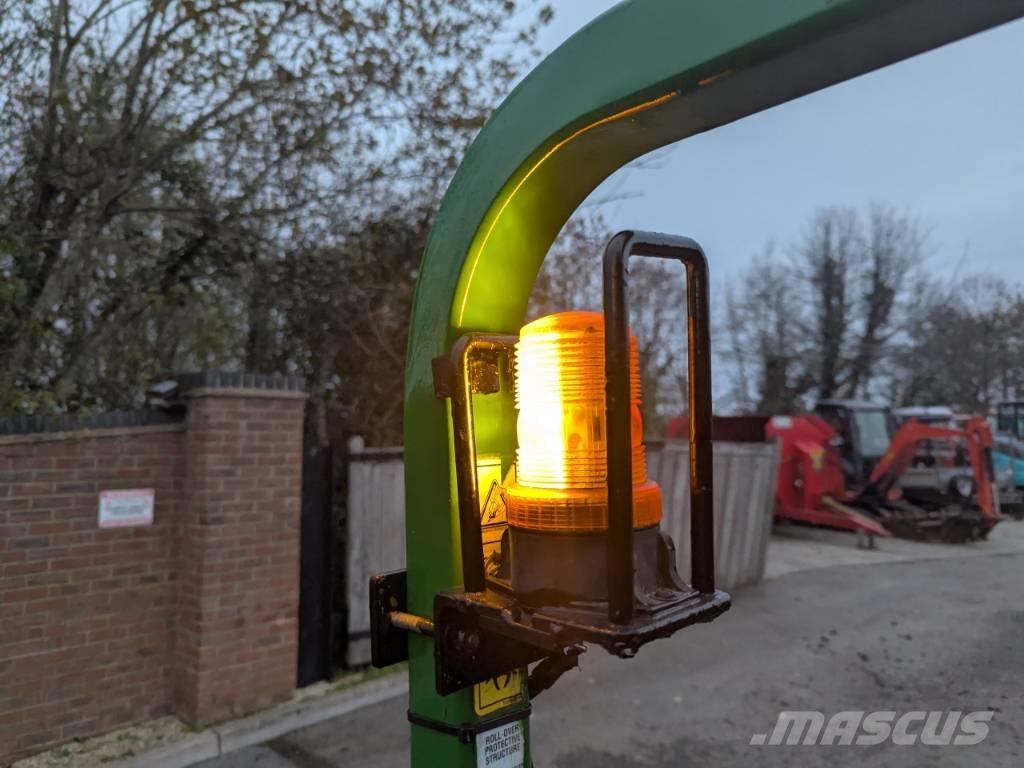 John Deere 1445 Mauriņa traktors