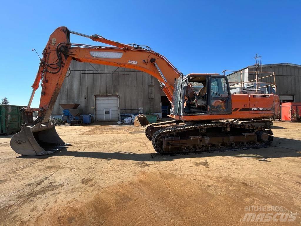Doosan DX 380 LC Kāpurķēžu ekskavatori