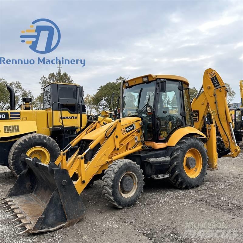 JCB 3 CX Ekskavatori-iekrāvēji