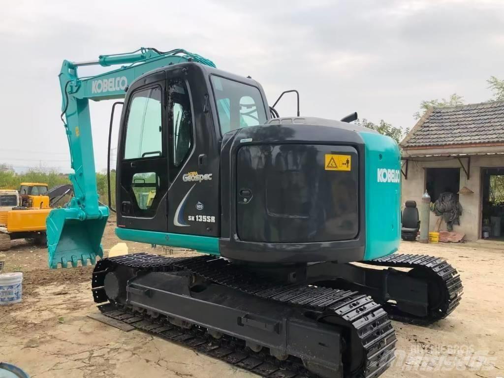 Kobelco SK 135 Kāpurķēžu ekskavatori