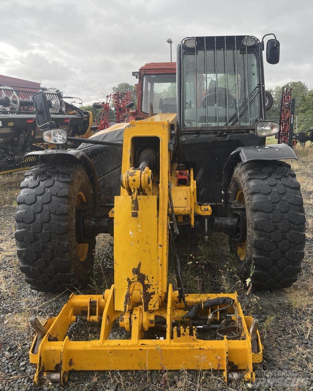 JCB 541-70 Lauksaimniecības pacēlāji