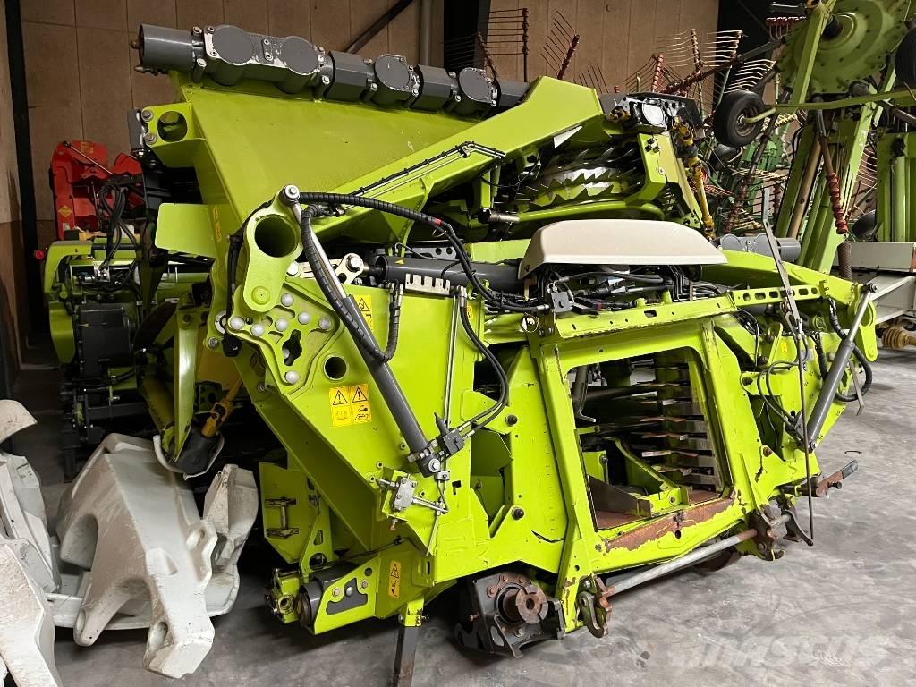CLAAS Orbis 900 Ražas novākšanas galvas
