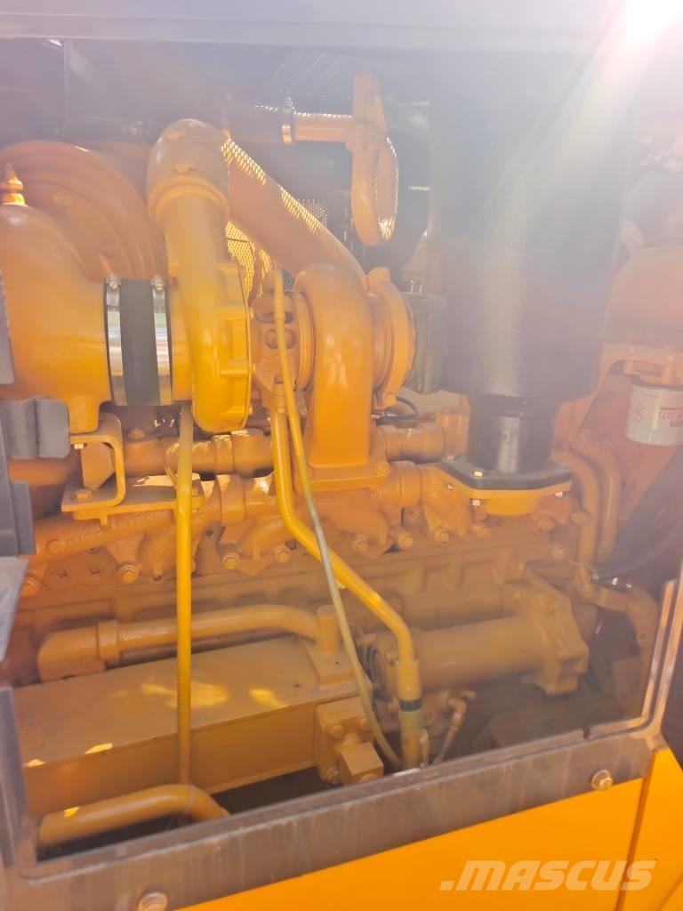 Shantui SD 22 Kāpurķēžu buldozeri