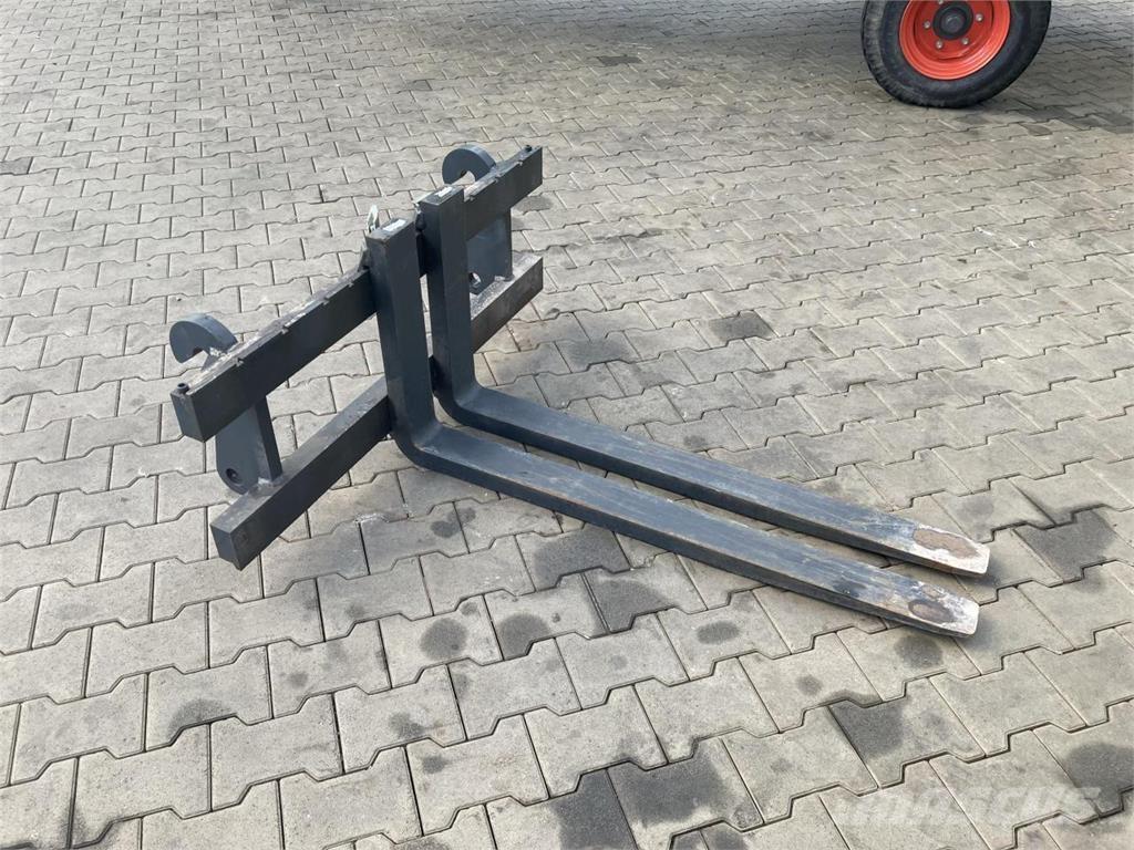 Kramer 1200 mm Frontālo iekrāvēju papildaprīkojums
