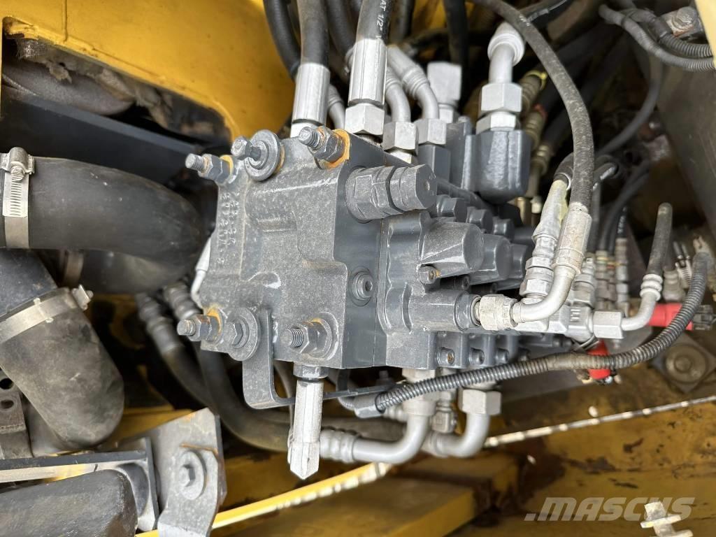 Komatsu PC78US Vidēja lieluma ekskavatori 7 t - 12 t