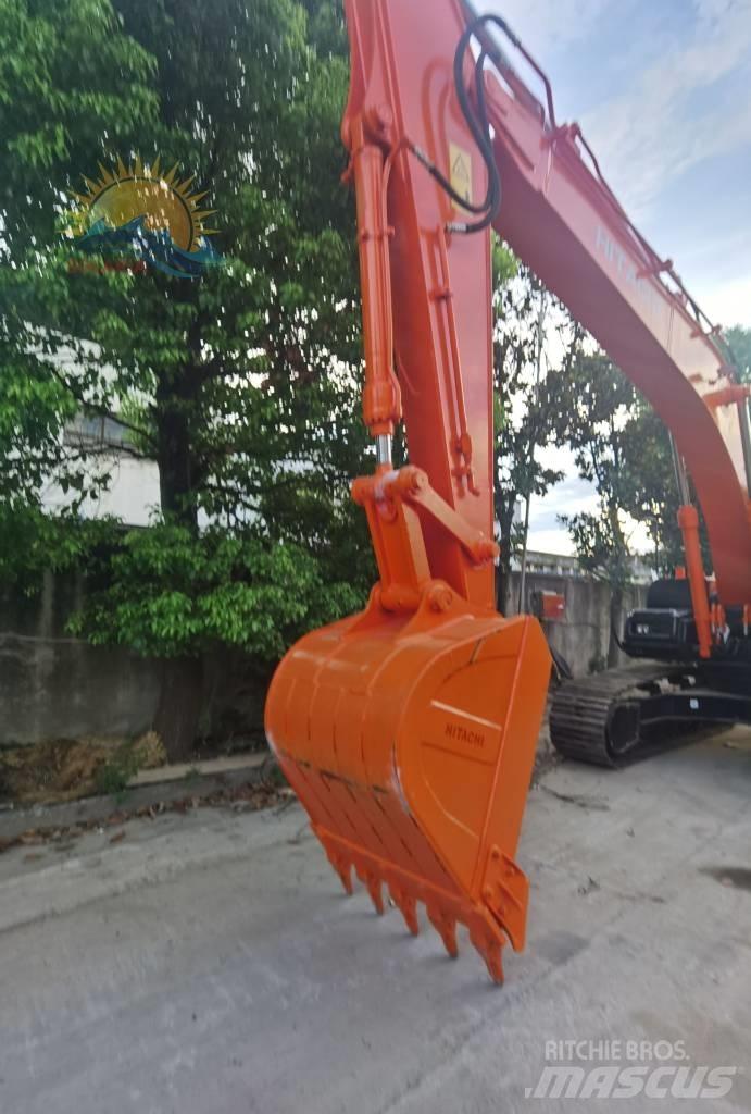Hitachi ZX 200 LC-5 Kāpurķēžu ekskavatori