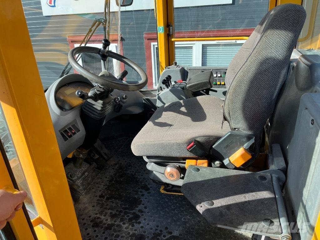 Volvo L70 E-04 Iekrāvēji uz riteņiem