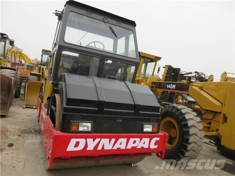 Dynapac CC 211 Divvalču grunts veltņi
