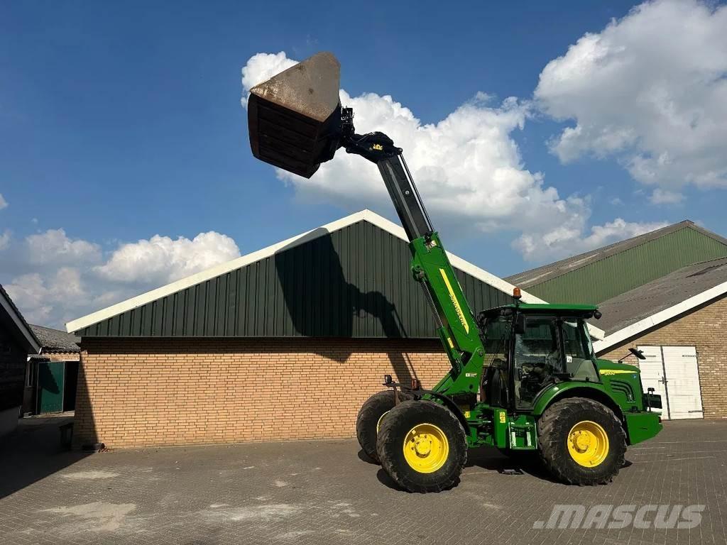 John Deere 3800 Iekrāvēji uz riteņiem