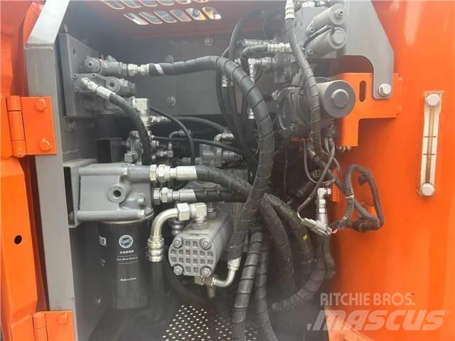 Hitachi ZX 130 Kāpurķēžu ekskavatori