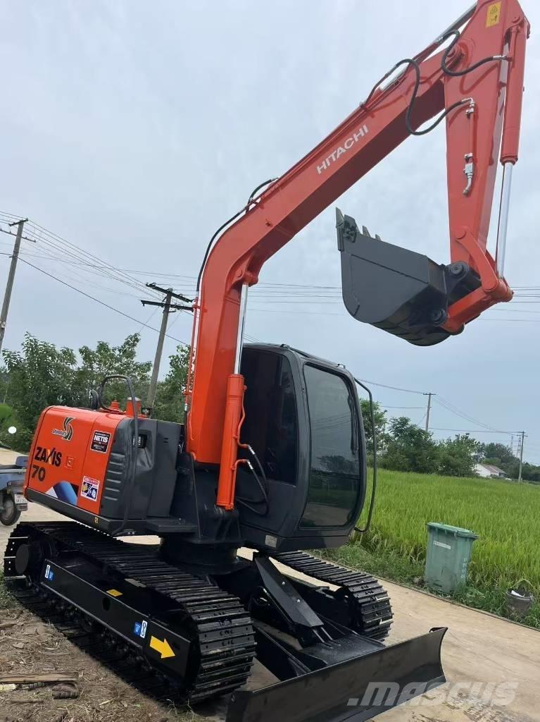 Hitachi ZX 70 Kāpurķēžu ekskavatori