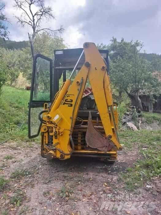 JCB 1 CX Ekskavatori-iekrāvēji
