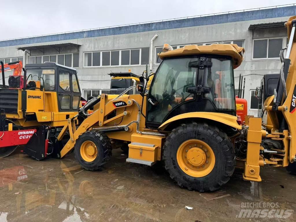 CAT 420 F Ekskavatori-iekrāvēji