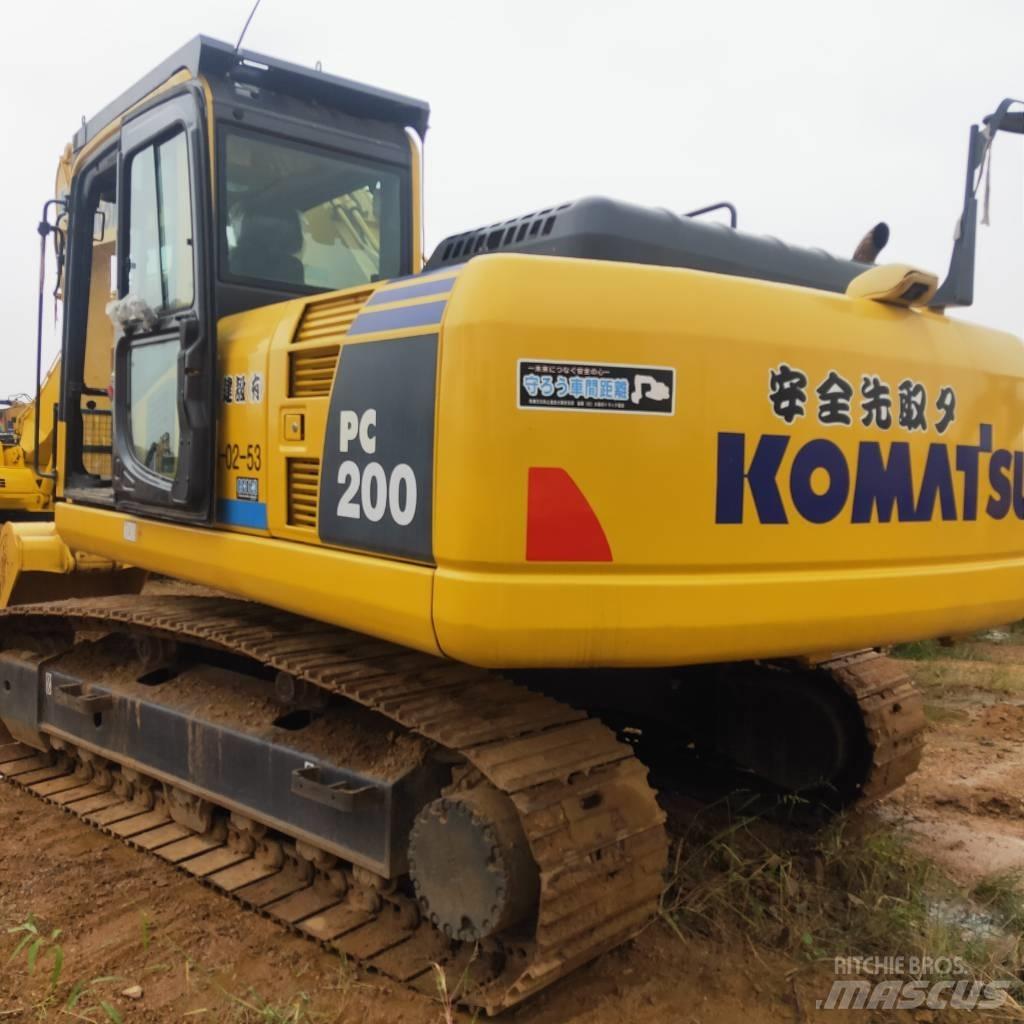 Komatsu PC200-8 Kāpurķēžu ekskavatori