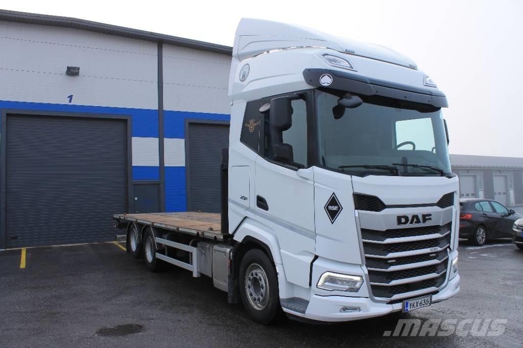 DAF XF 530 FAS Platformas/izkraušana no sāniem