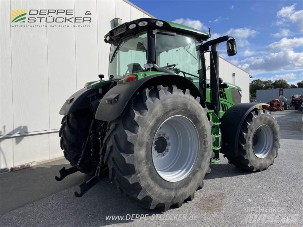 John Deere 6210R Traktori