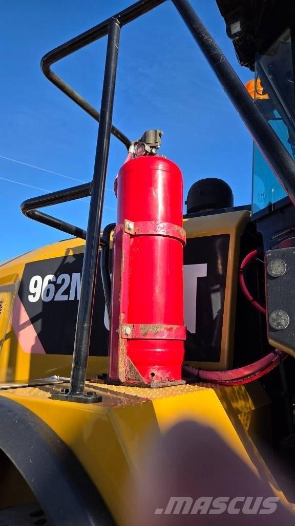 CAT 962 M Iekrāvēji uz riteņiem