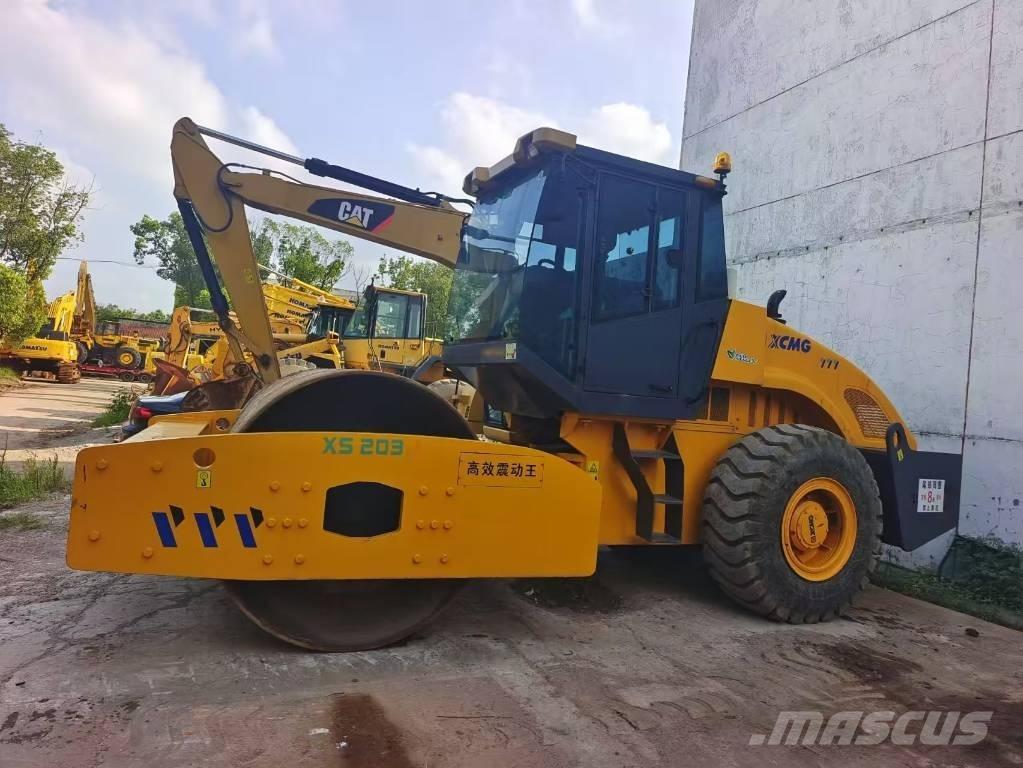 XCMG XS 202 J Iekrāvēji uz riteņiem
