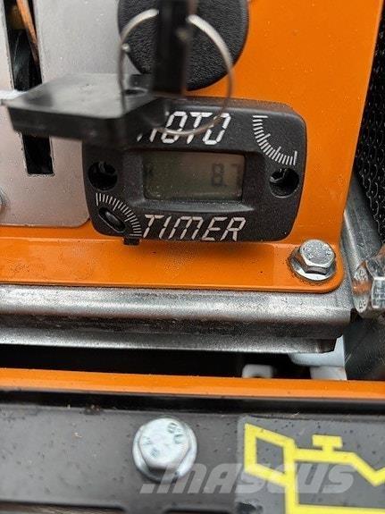 AS Motor Cits lopbarības novācēju, kombainu aprīkojums