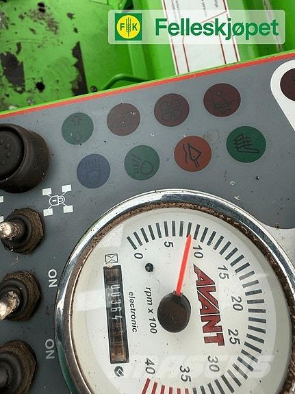 Avant 520 Lietoti riteņu kompaktiekrāvēji