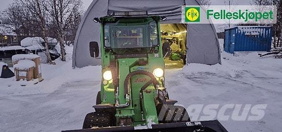 Avant 635 Lietoti riteņu kompaktiekrāvēji