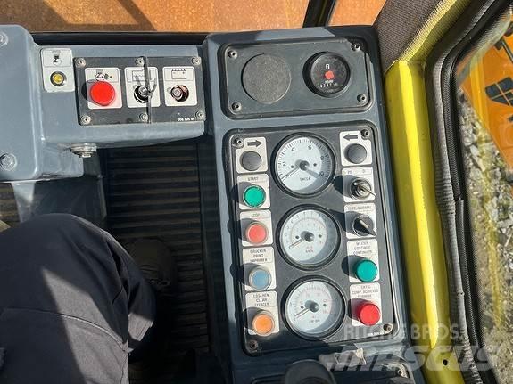 Bomag BW211 D-3 Asfalta klājēji